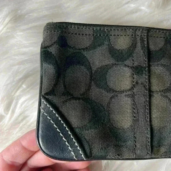 EUC Coach Signature Canvas Logo Zip Closure Wristlet - Black, Leather Corners - Picture 5 of 11